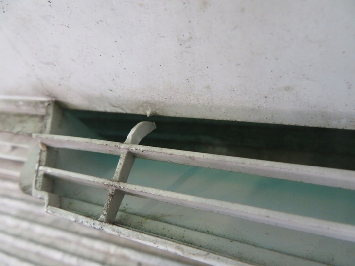 фото №13, Панель під лобовим склом планка pod скло mitsubishi canter fuso 3c13 3.0 21r