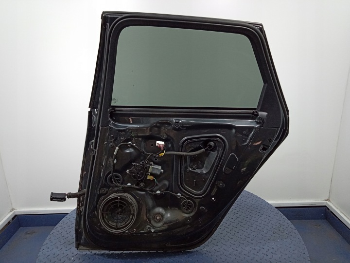 фото №8, Audi a4 b9 8w avant дверь зад задние правые lx7l