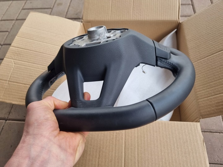 фото №12, Vw golf viii 8 кермо шкіряний нова пелюстки