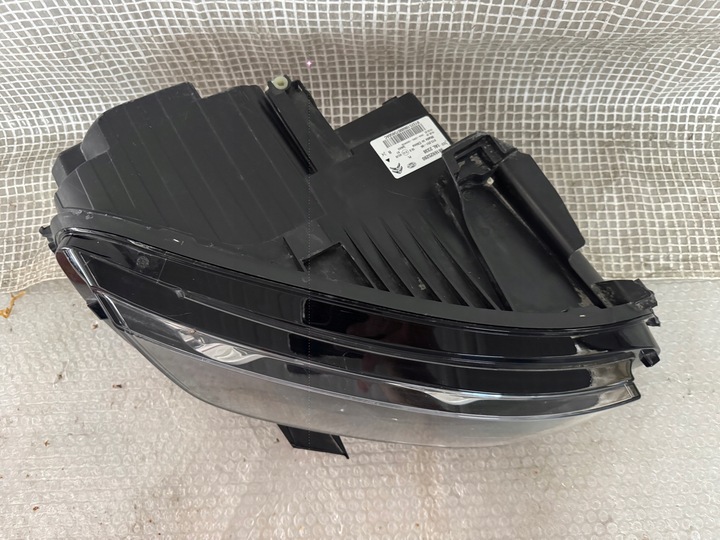 фото №2, Citroen c5 aircross права лампа повний led