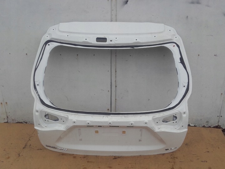 фото №1, Крышка задняя зад багажника toyota yaris cross 20r-