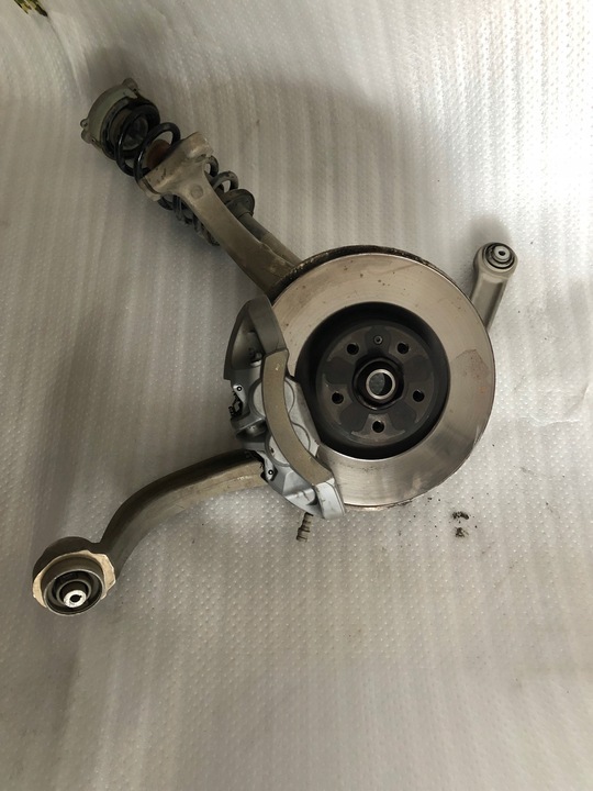 фото №1, Audi q5 80a ступиця поворотна опора amort права сторона