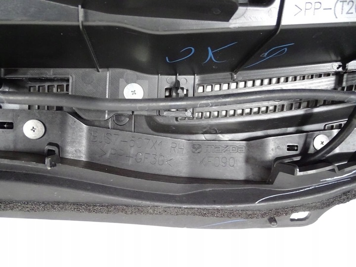 фото №9, Панель під лобовим склом пластиковий mazda 3 bm bn 2013-2019 європа - комплект