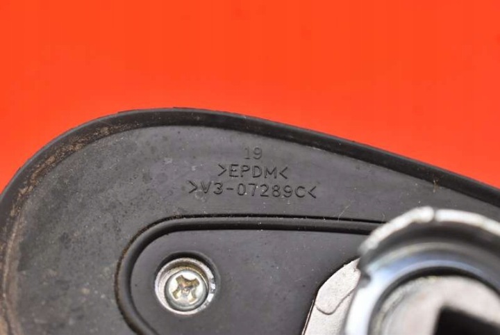 фото №7, Антена gps чорна v307289c toyota avensis t27 09-11