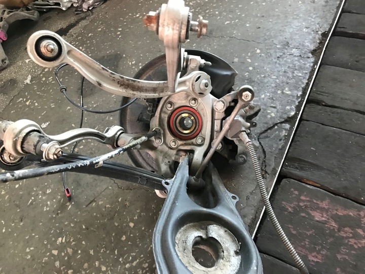 фото №4, Mercedes c класс w204 ступица подшипник зад поворотный кулак