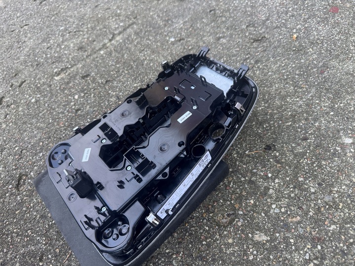 фото №10, Audi a4 a5 a6 a7 q8 e-tron 20- панель лампа led потолок 4k0 чёрная