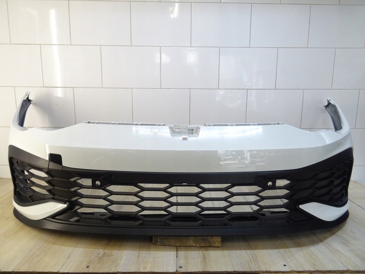 фото №1, Бампер перед переднее vw golf viii 8 gti clubsport 5h0807221d llu