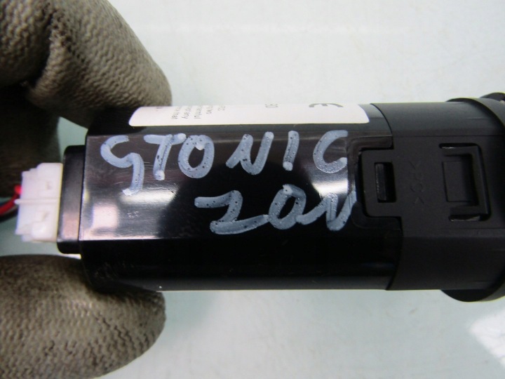 фото №10, Kia stonic 20r гнездо зарядки соединитель port usb вход 96125-d4000
