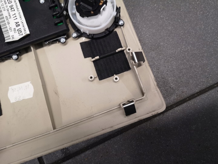 фото №14, Лампа стеля audi a8 d3 krem 4e0947111ab