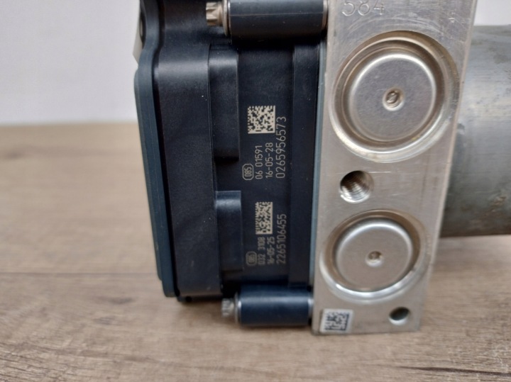фото №10, Головний гальмівний циліндр abs esp opel astra 5 v k 4664