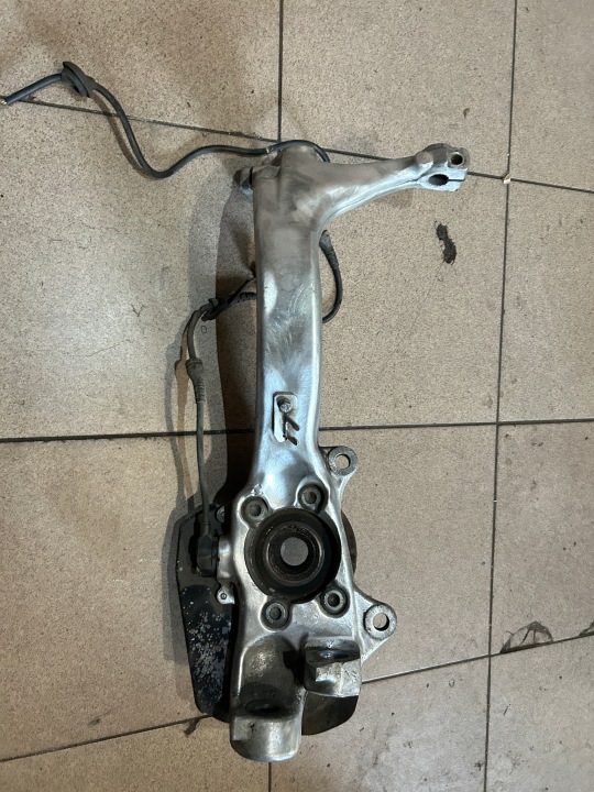 фото №9, Поворотный кулак ступица правая перед audi a6 s6 c5 4.2 v8