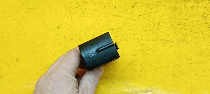 фото №9, Перемикач обігріву скла leon i 1j0959621