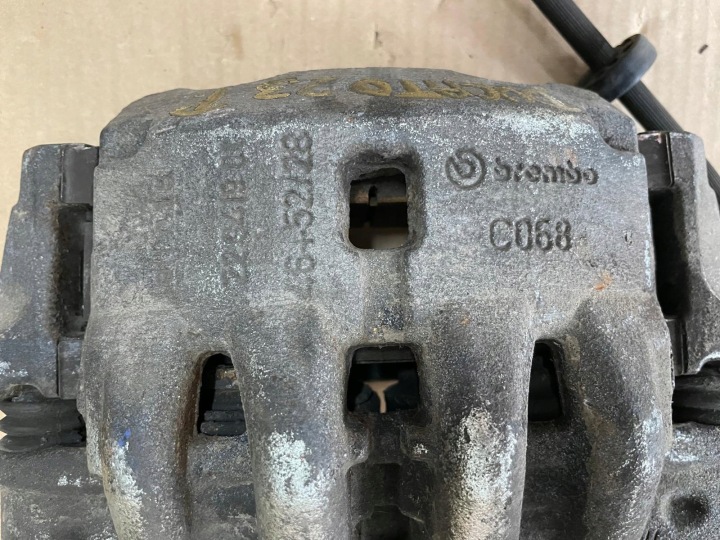 фото №5, Fiat ducato iii 2.3 суппорт тормозной правое перед brembo 22941901