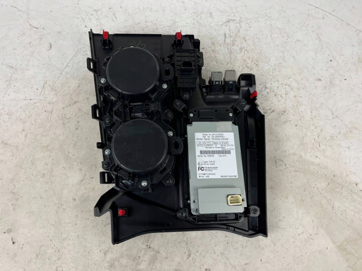 фото №7, Тримач na чашка w консолі середньої toyota mirai ii 5880562040