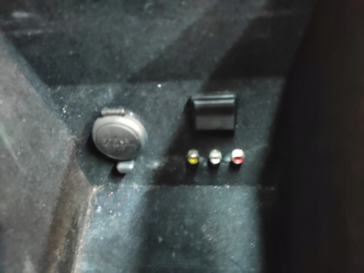 фото №11, Infiniti fx30d 3.0d fx35 qx70 підлокітник бардачок тунелю шкіра гарний