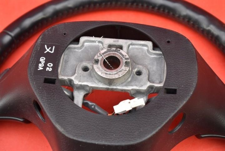 фото №6, Руль кожаный мультифункция gs131-02320 mazda 6 1 i рестайлинг 05-07