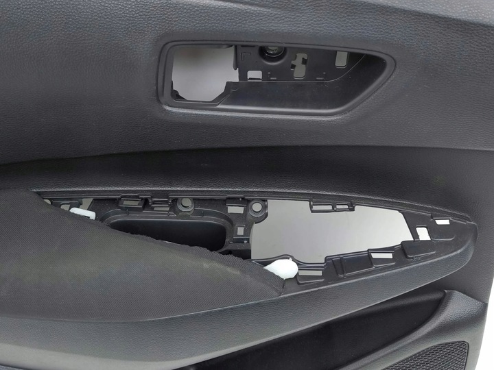 фото №7, Toyota corolla e210 e21 2021 ліва сторона обшивки / обшивка двері задніх