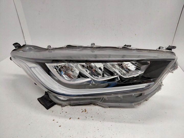 фото №8, Toyota yaris iv полный led фара правая левая
