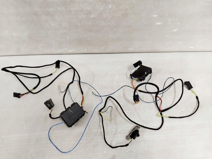 фото №1, C4 picasso i модуль освещение дверь обивка перед зад комплект 4 szt