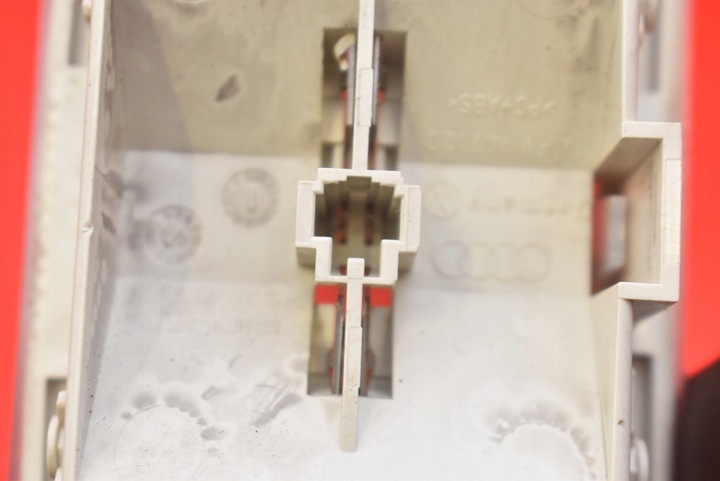 фото №7, Лампа освітлення інтер'єру зад 4f9947123 audi a6 c6 04-08