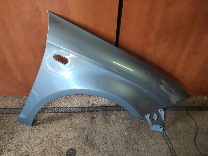 фото №10, Крыло правое перед передний seat toledo iii 3 5p2 10.04-09.09r лак ls5v