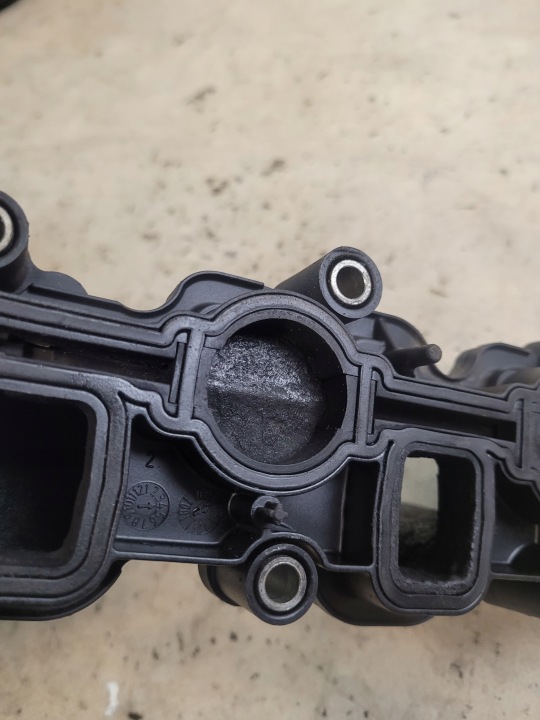 фото №10, Колектор впускний  oem номер 059129712p audi a6 c6 2.7tdi