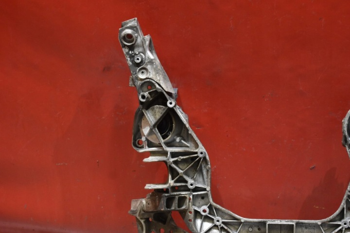 фото №10, Подрамник балка тележка подрамник перед 6792926 bmw f01 4.4 xdrive 407 km 08-12