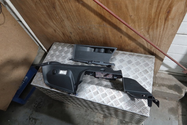 фото №10, Боковина багажника лівий зад megane iii універсал 769180018r