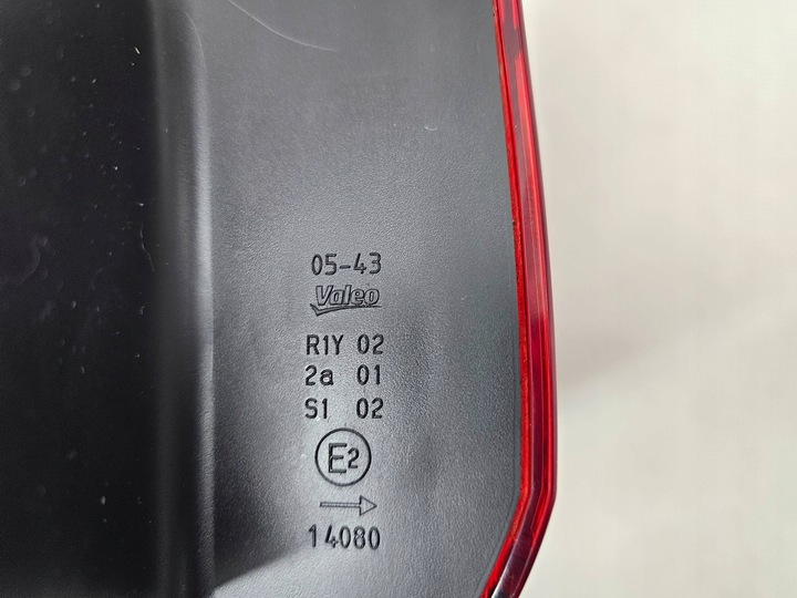 фото №11, Toyota avensis t27 lif t29 sedan лампа зад задняя правая led идеальная 05-43