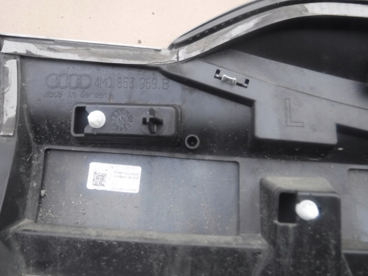 фото №10, Audi q7 s line планка двері ліва зад 4m0853969b