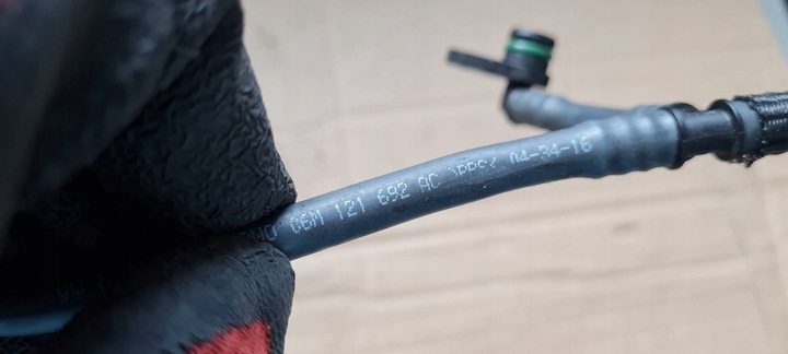 фото №7, S4 b9 8w a4 шланг трубка вентиляционная 3.0 tfsi 06m121692ac s5 8w sq5