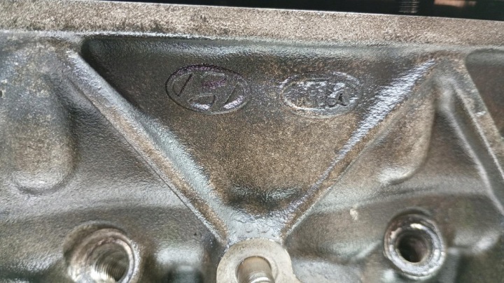 фото №5, Головка двигуна oem номер 22111-2a200 kia ceed i 1.6 crdi 90km відірвана свічка запалювання