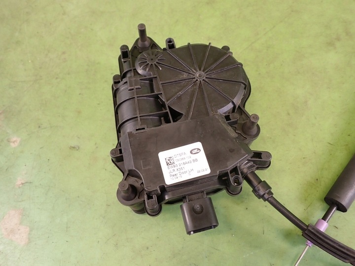 фото №9, Замок двері лівий задній + доводчик jaguar xjl 16r ew93-24995-bg ew93218a42bb