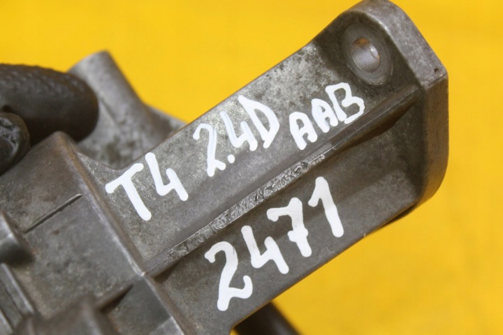 фото №9, Насос вакуум vw transporter t4 075145100