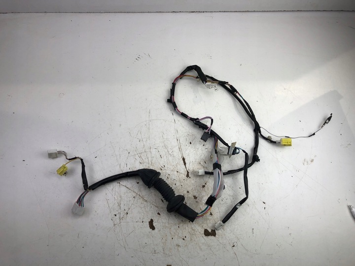 фото №4, Toyota yaris iii жгут дверь правые перед