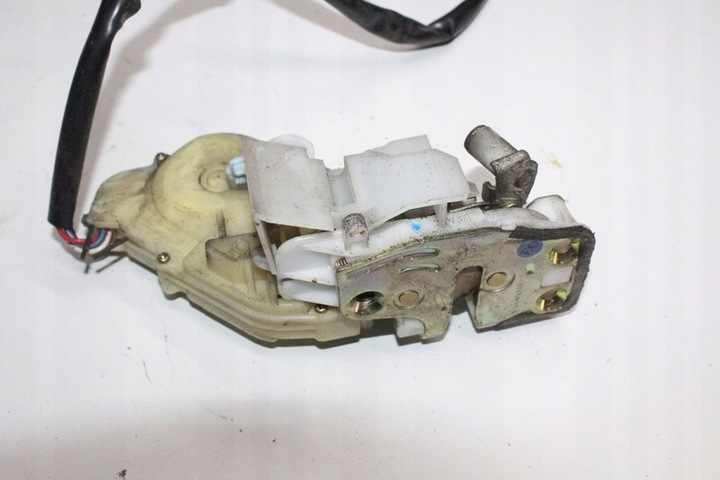 фото №1, Honda civic vii 04 hb 5d замок дверь левый зад 6pin