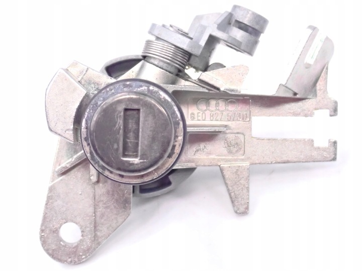 фото №1, 8e0827573d вставка замок багажника audi a8 d4 4h