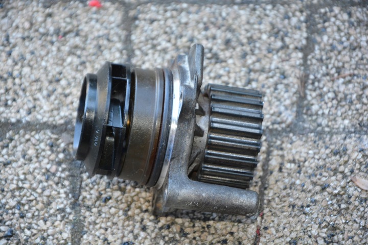 фото №13, Насос води vw sharan 03l121019pt 019de