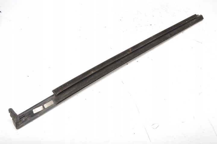 фото №7, Bmw 7 g12 планка скла прилегла до скла передня ліва