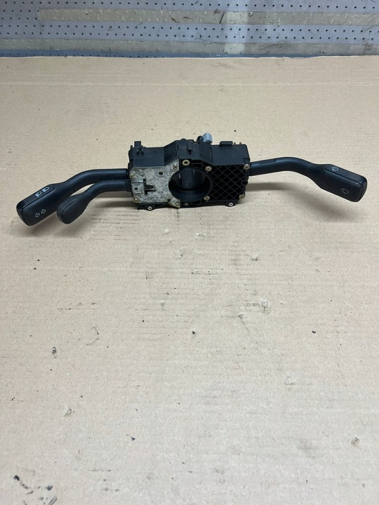 фото №1, Рулевой/подрулевой переключатель комбинированный audi a4 b5 sedan 4d0953513 4d0953513c