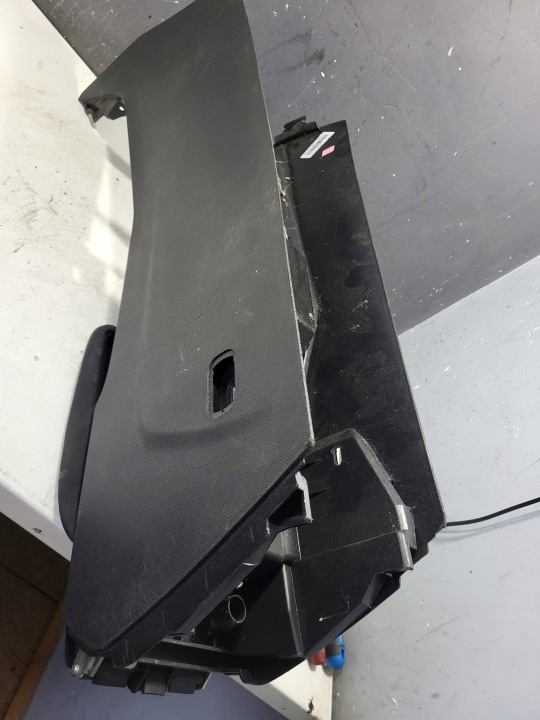 фото №11, Подлокотник туннель средний peugeot 308 t9 hb 96775883 96775880