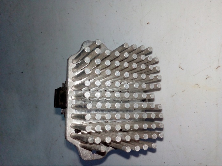 фото №1, Mercedes e220 w212 -перетворювач модуль лампи led