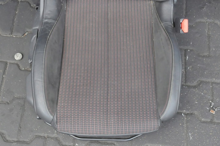 фото №13, Citroen ds3 crossback 2021 e-tense сиденья диван обшивки англичанин