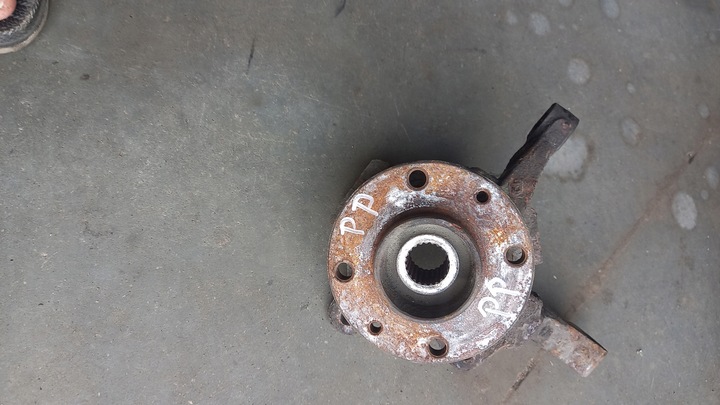 фото №1, Поворотна опора права перед renault clio iii 06r