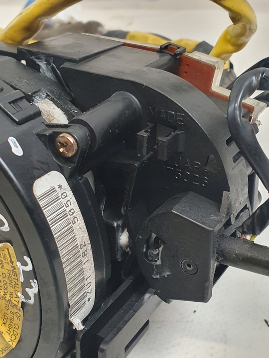 фото №5, Переключатель комбинированный оригинальный номер 175026 mazda 323c 94-97r.