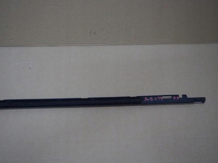 фото №7, Планка накладка уплотнитель стекла дверь правый перед peugeot 308 ii t9