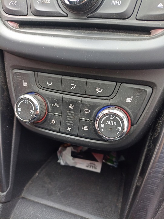 фото №1, Opel zafira c панель воздуховод подогрев сиденья