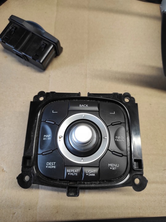 фото №9, Комплектная навигация renault laguna iii tomtom 281156980r 259154206r