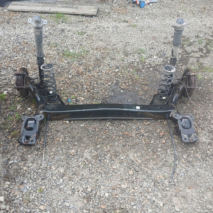 фото №4, Балка зад комплект skoda octavia iii golf vii 5q0501115