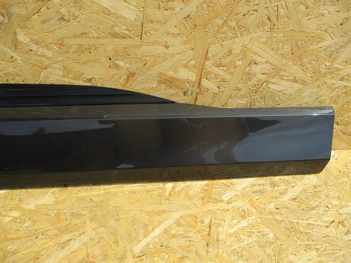 фото №8, Audi e-tron 4ke планка дверь правые перед